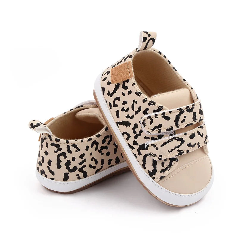 Baskets bébé Sobabys avec motif léopard et fermeture à bande velcro pour enfants