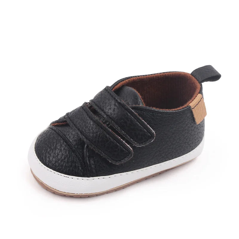 Baskets bébé Sobabys en cuir noir avec fermetures à velcro pour un confort optimal