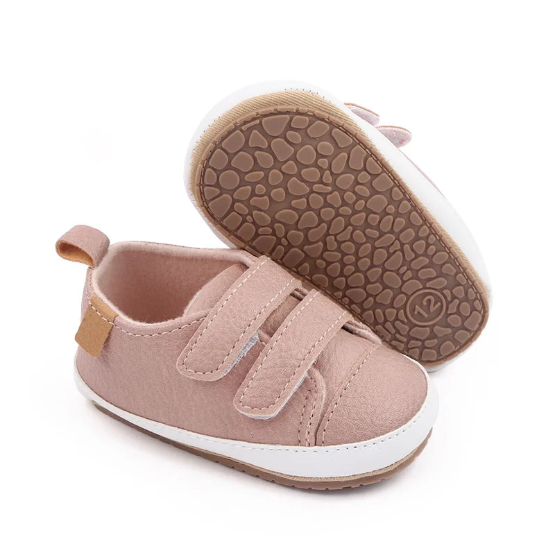 Baskets bébé Sobabys avec double velcro en rose clair et semelle antidérapante pour confort et élégance